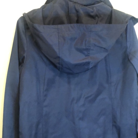 NWT Tahari navy trench coat. Size S - Picture 4 of 8